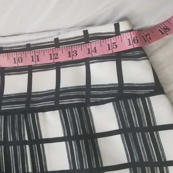 Judith & Charles Lined Black and White Plaid Front Pleated A-Line Skirt Size 8 - Picture 5 of 8